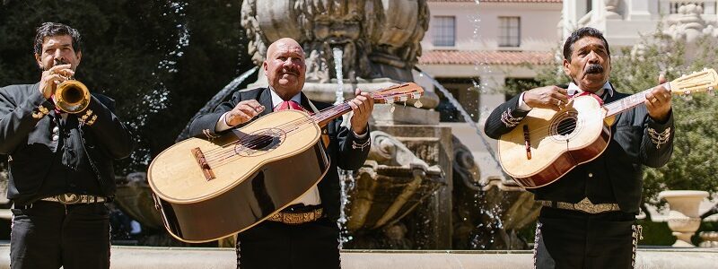 How younger Mexican-American generations in Dallas are reclaiming Cinco de  Mayo